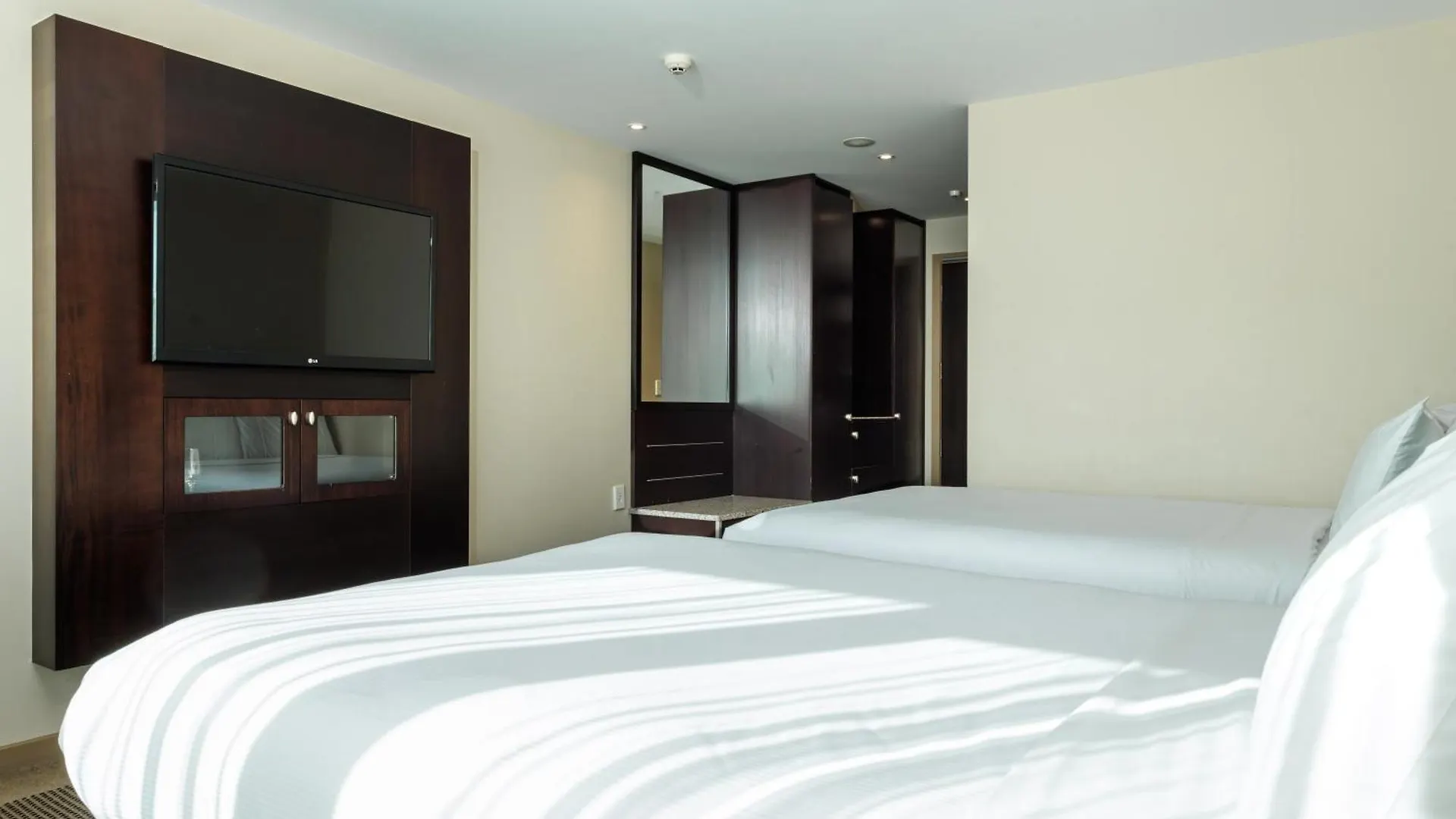 Copthorne Hotel Wellington, Oriental Bay New Zealand